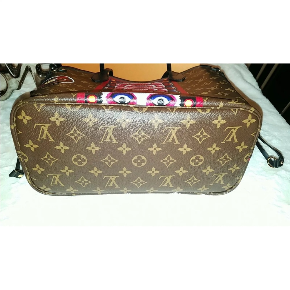 Limited Edition Louis Vuitton Kabuki Neverfull Bag - Picture 3 of 8